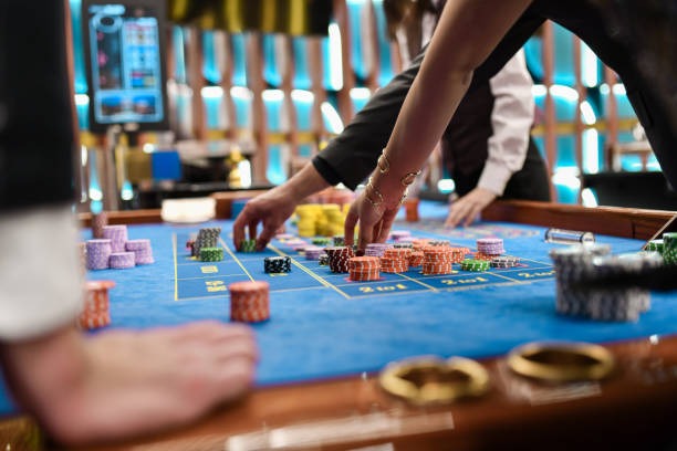 mataramtoto platform overview showing live-dealer studios, sportsbook odds, and mobile app interface